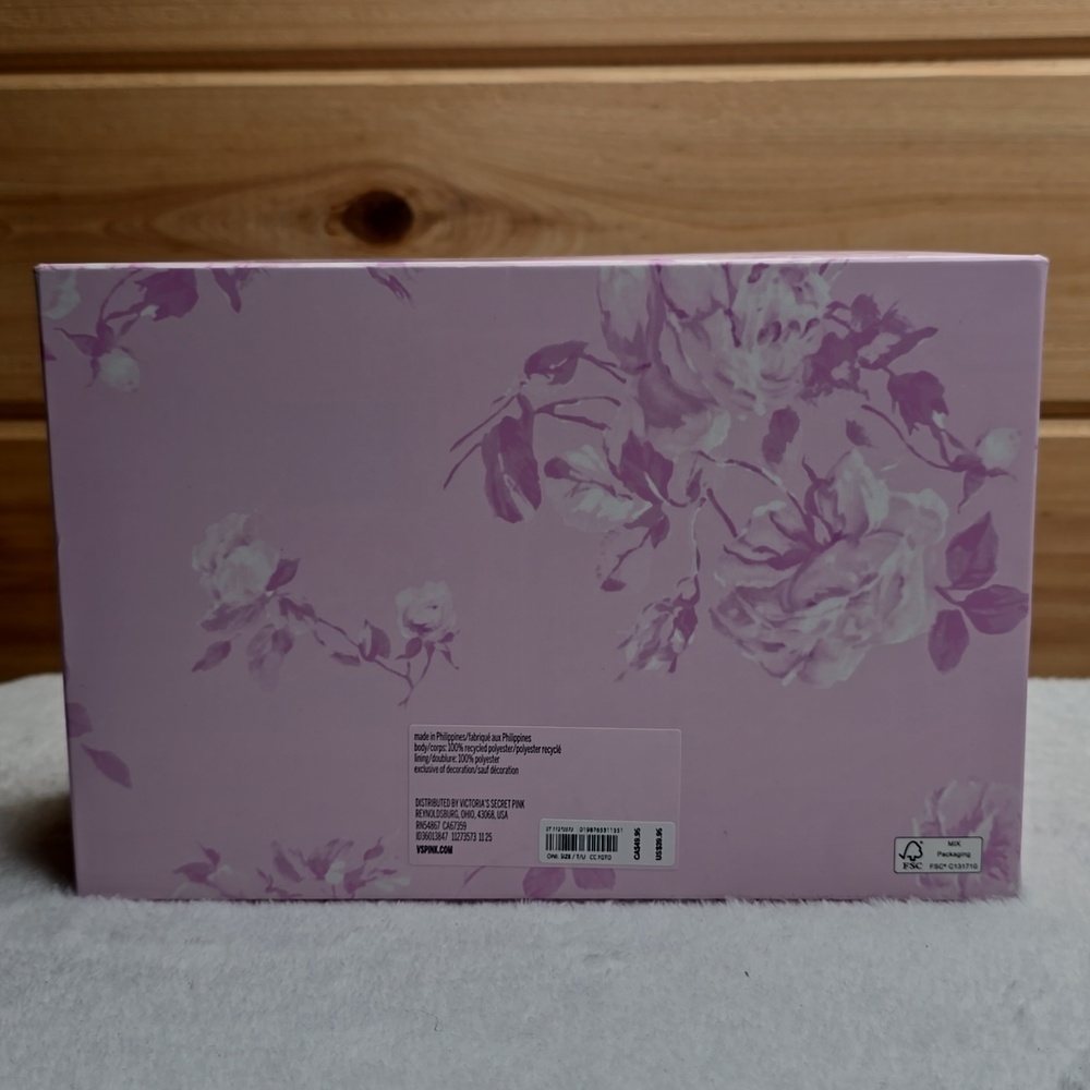 New PINK X LoveShackFancyPINK x LoveShackFancy Makeup Bag - Picture 4 of 5